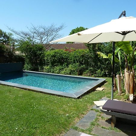 Вилла Le Pain De Lune Gite Et Chambre D'Hotes Avec Piscine Bourg-sur-Gironde Экстерьер фото